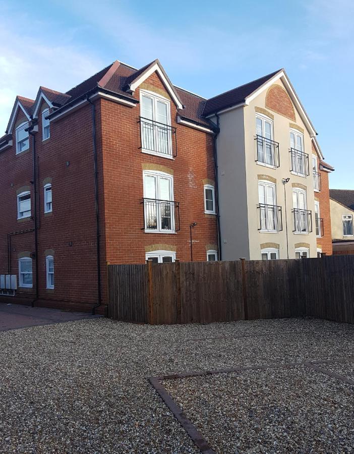 Apartmán Ybc Court, Aldershot Exteriér fotografie