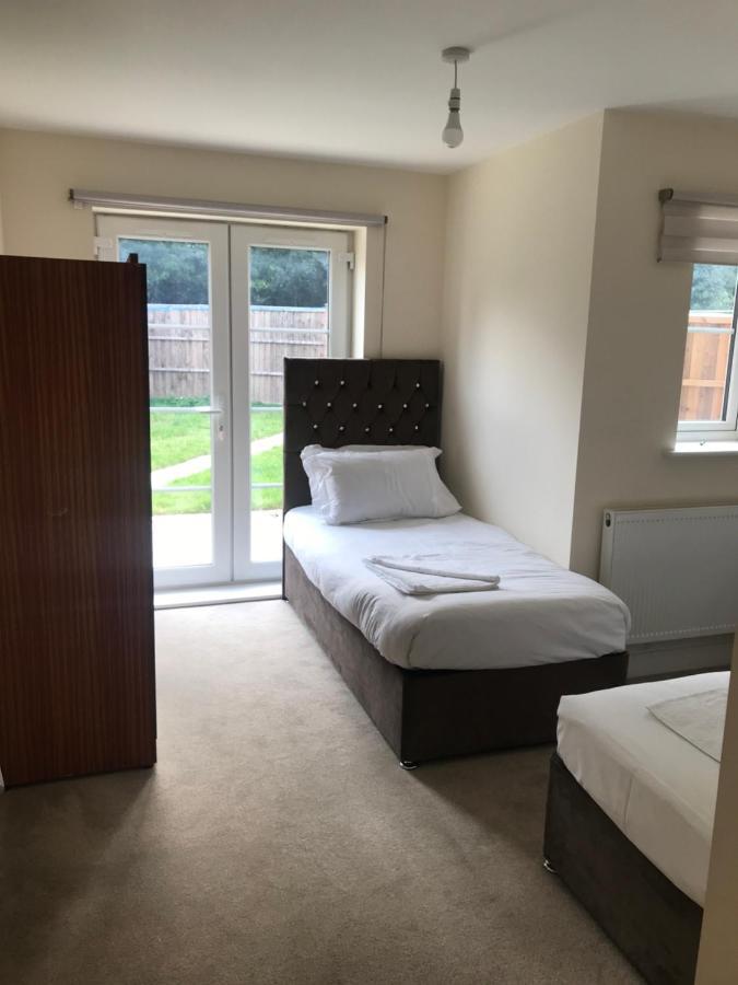 Apartmán Ybc Court, Aldershot Exteriér fotografie